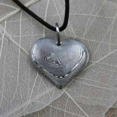 Heart with eyelet - Romantic damascus steel pendant, CR5854